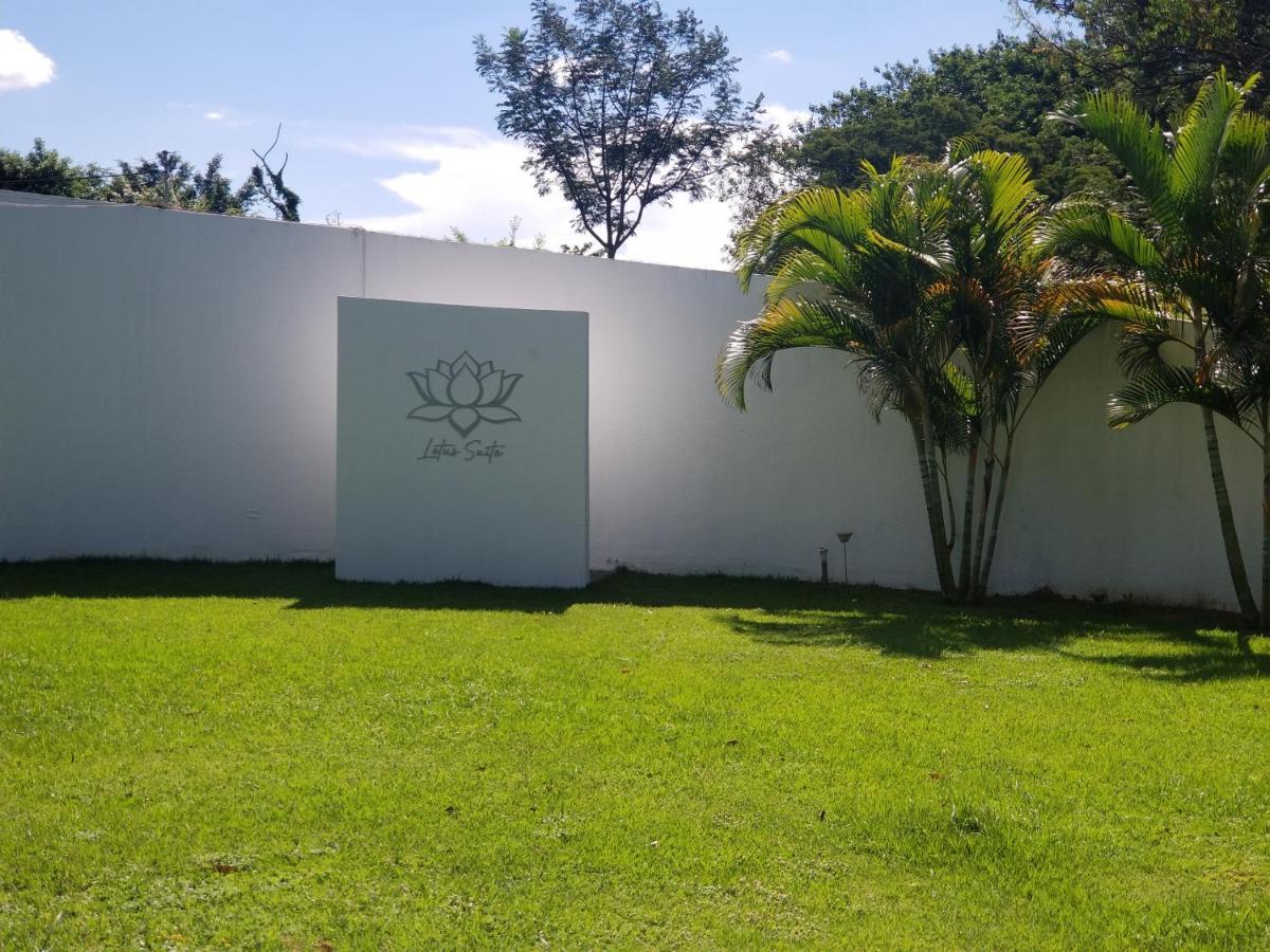 Lotus Suite Santa Cruz de La Sierra Zewnętrze zdjęcie
